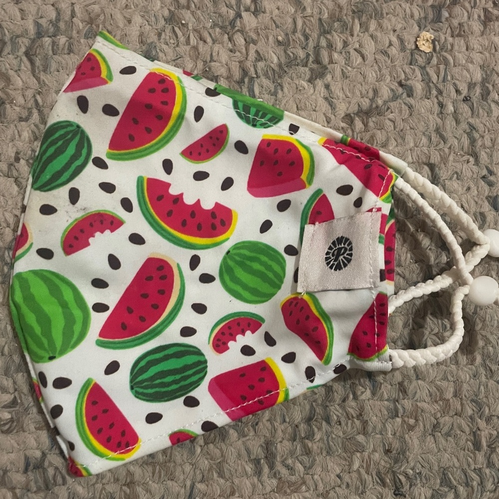 Various Pomchies Masks with adjustable ends - Picture 3 of 10